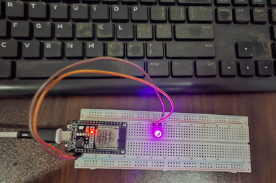 The external LED on GPIO 23 lit after sending the ON command from Node-RED.